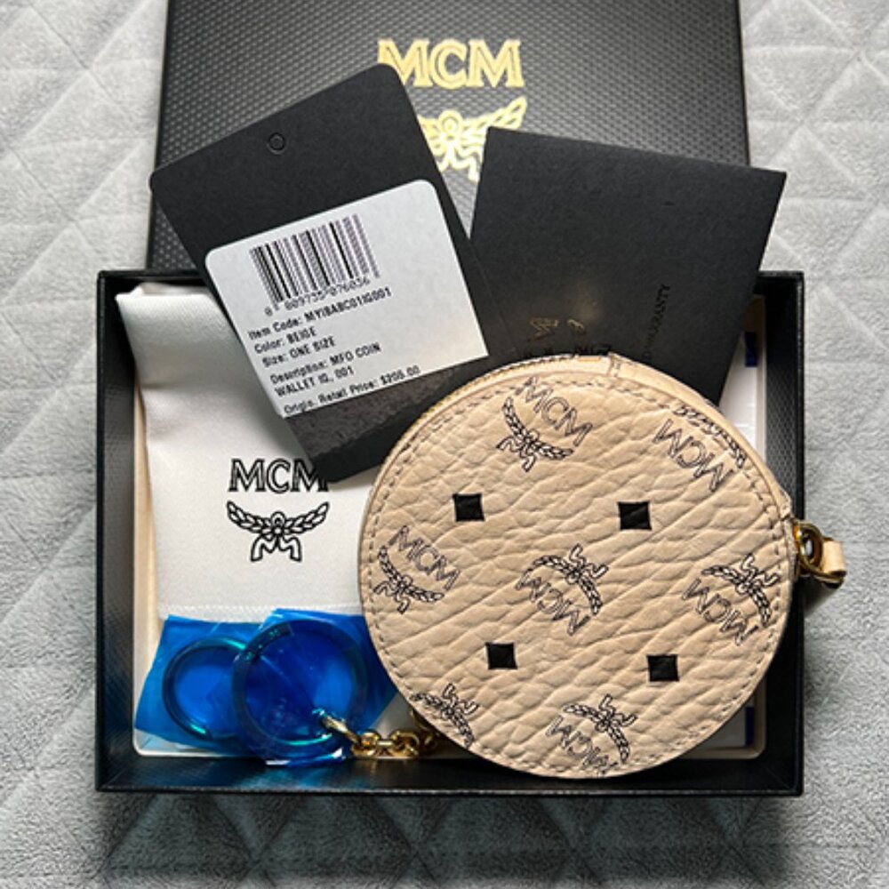 MCM [NWT] Beige Visetos Round Coin Purse Wallet/Key Chain - Picture 2 of 2